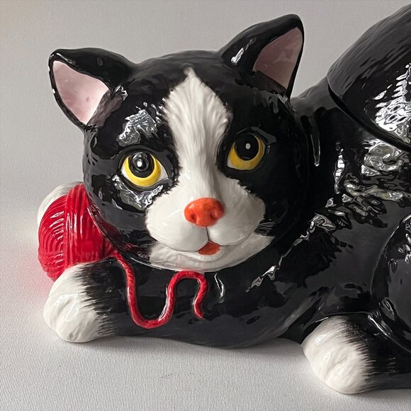 Vintage Tuxedo Cat Cookie Jar Ceramic Black White Kitten w/ Red Yarn Ball Rare - Picture 12 of 12